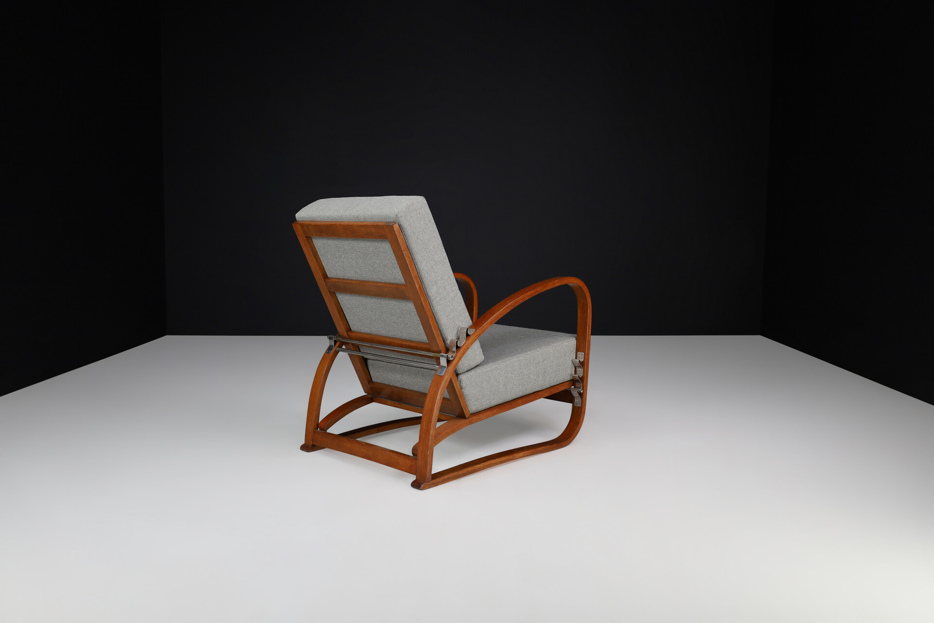 Bauhaus Art Deco Adjustable Oak H-70 lounge chair by Jindrich Halabala, 1930s Early-20th century