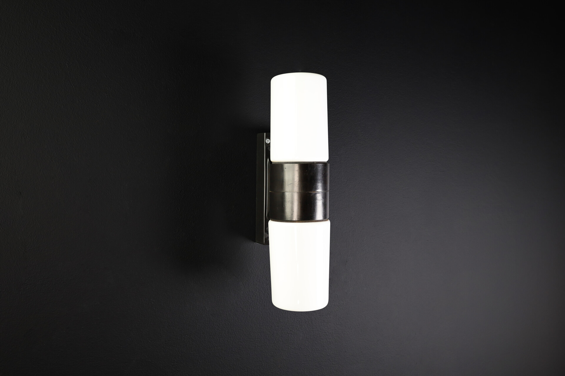 Bauhaus Bakelite wall sconces Germany 1930 Mid-20th century