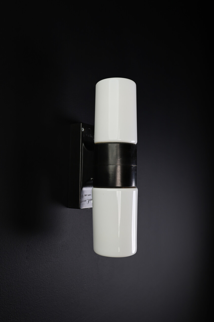 Bauhaus Bakelite wall sconces Germany 1930 Mid-20th century