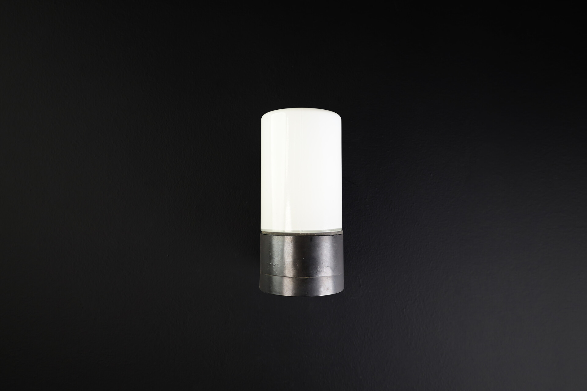 Bauhaus Bakelite wall sconces Germany 1930 Mid-20th century