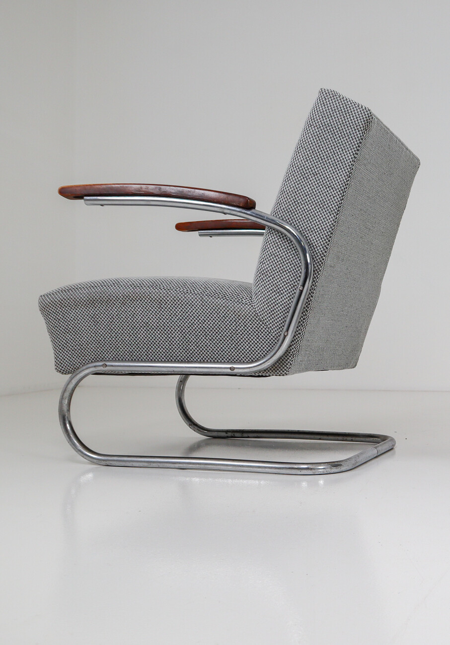 Bauhaus Chrome Steel Armchair by Thonet circa 1930s Midcentury Bauhaus with new fabric upholstery Mid-20th century