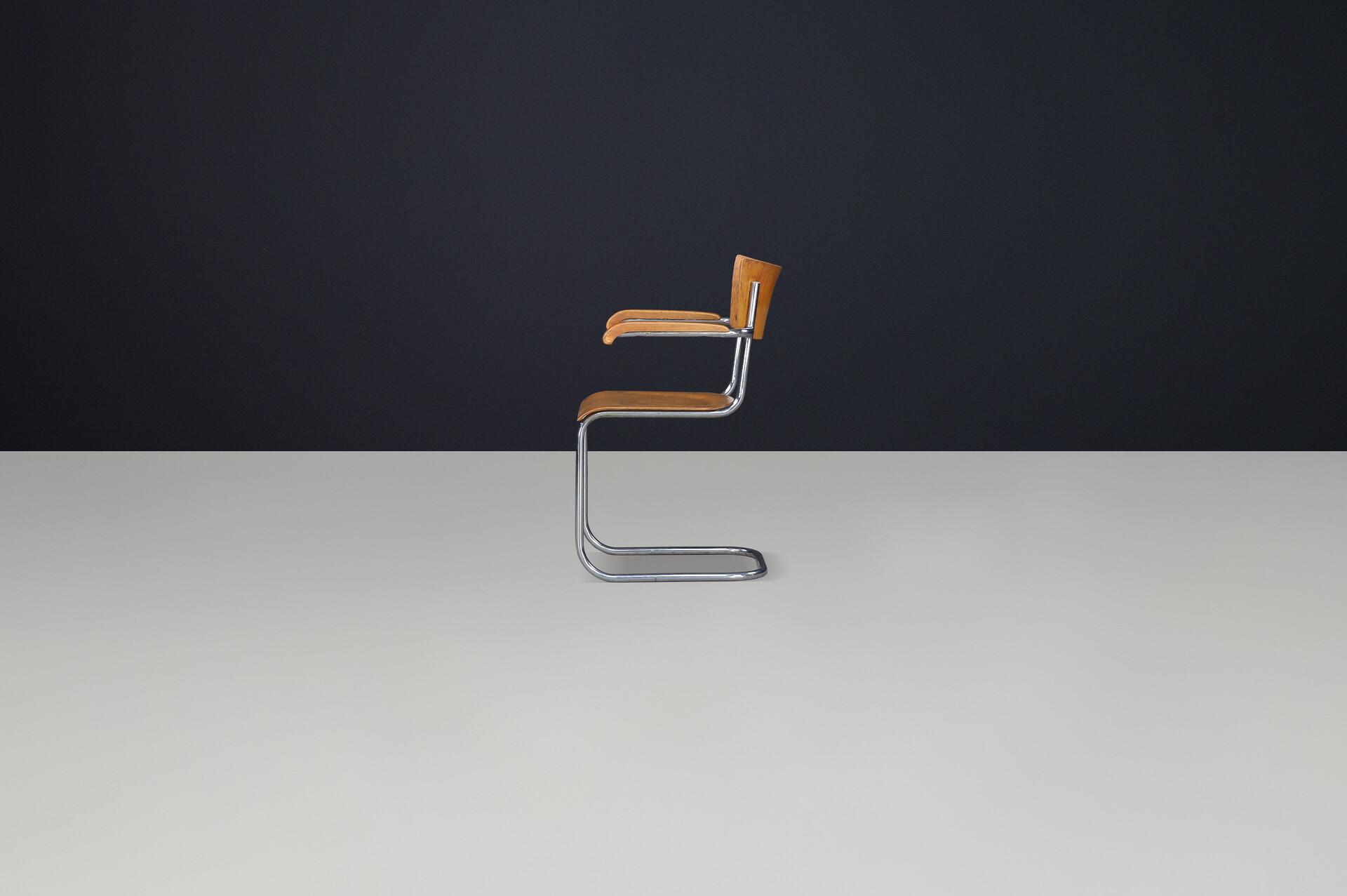 Bauhaus Tubular Chromed Steel and patinated Beech Armchair Germany 1920s Early-20th century