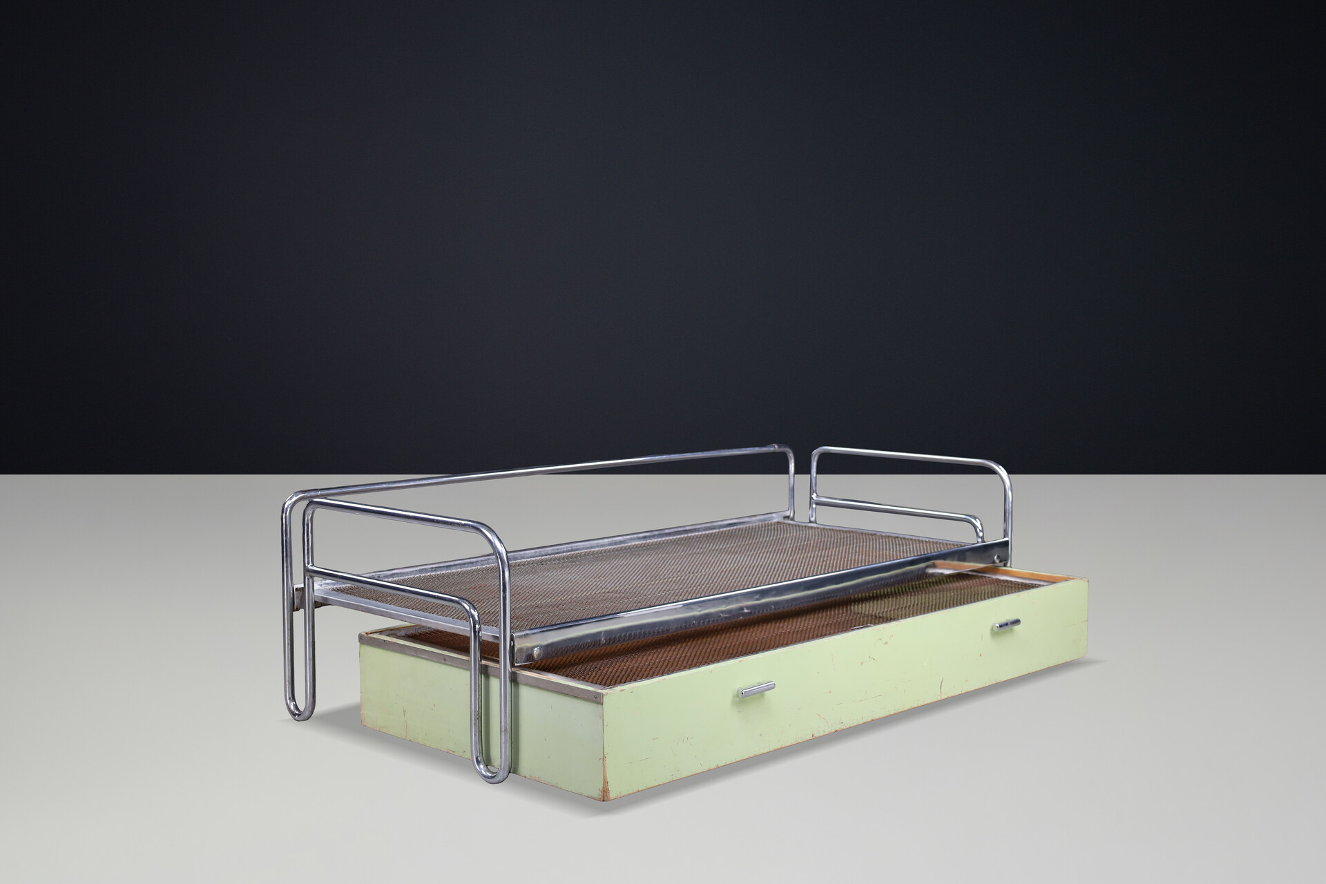 Bauhaus Tubular Steel day bed-sofa by Hynek Gottwald, 1930s Early-20th century