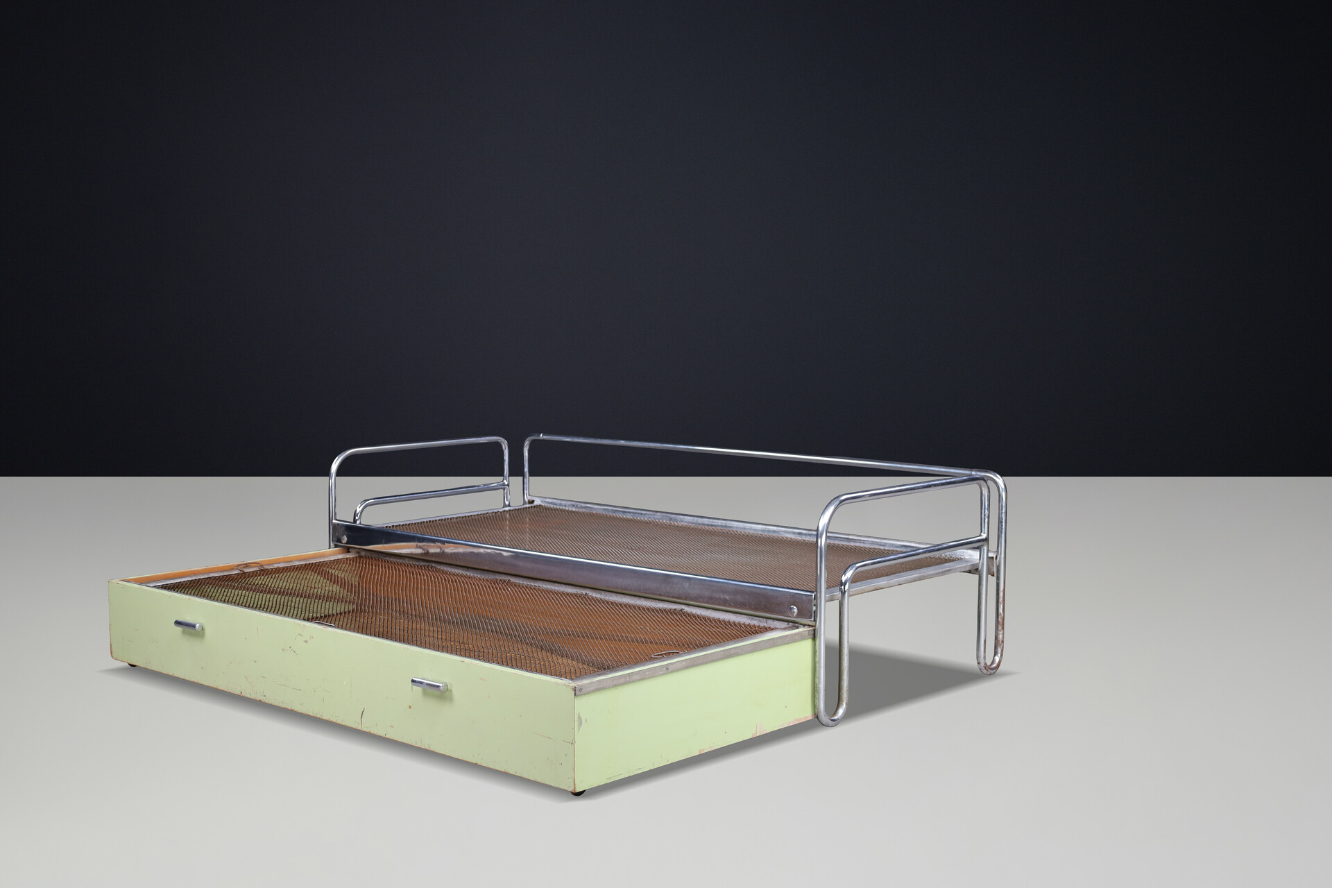 Bauhaus Tubular Steel day bed-sofa by Hynek Gottwald, 1930s Early-20th century
