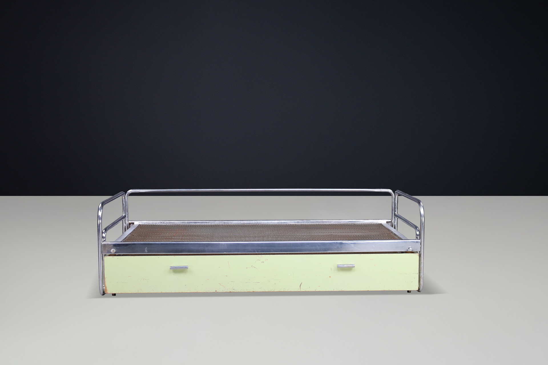 Bauhaus Tubular Steel day bed-sofa by Hynek Gottwald, 1930s Early-20th century