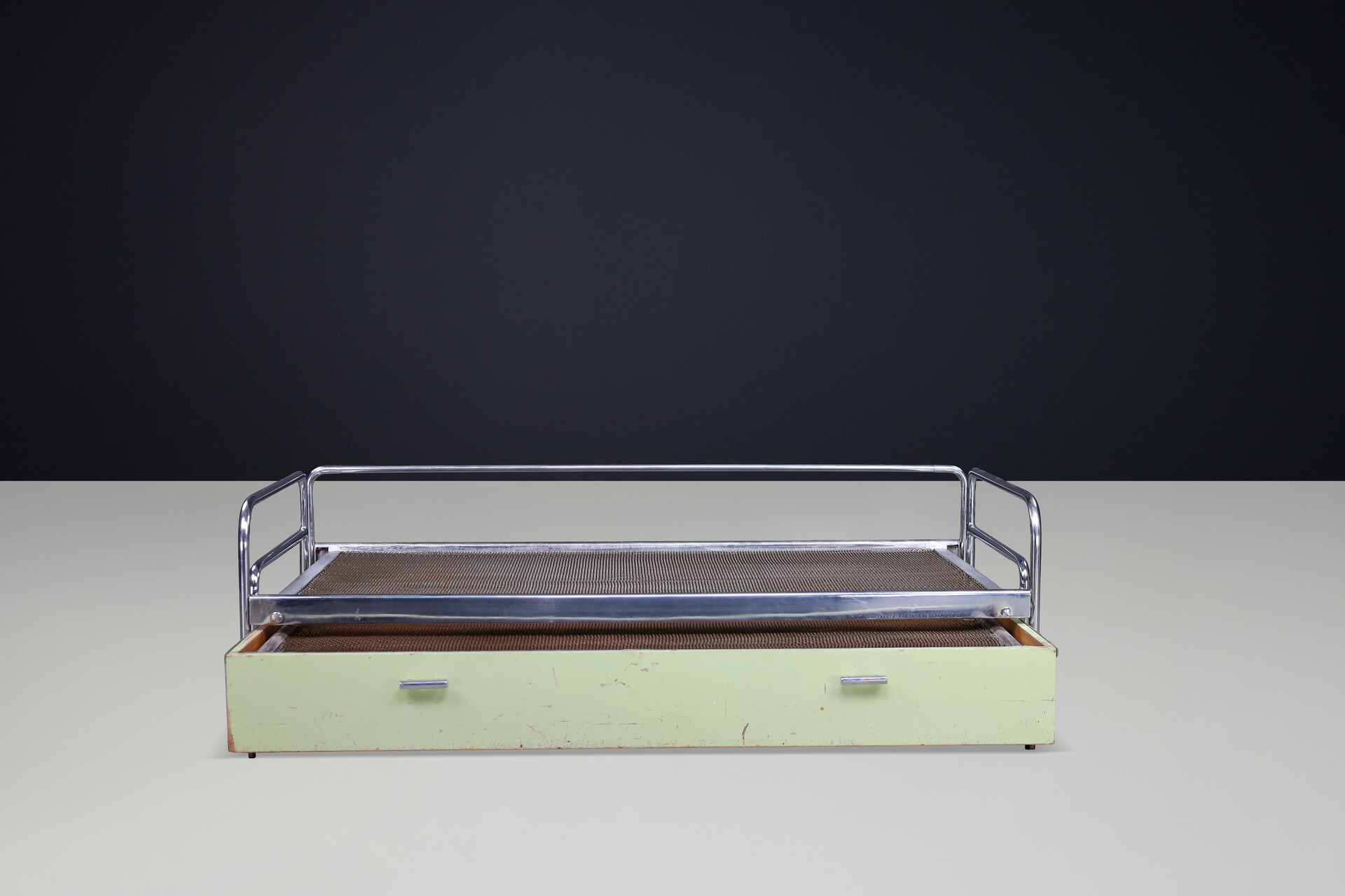 Bauhaus Tubular Steel day bed-sofa by Hynek Gottwald, 1930s Early-20th century