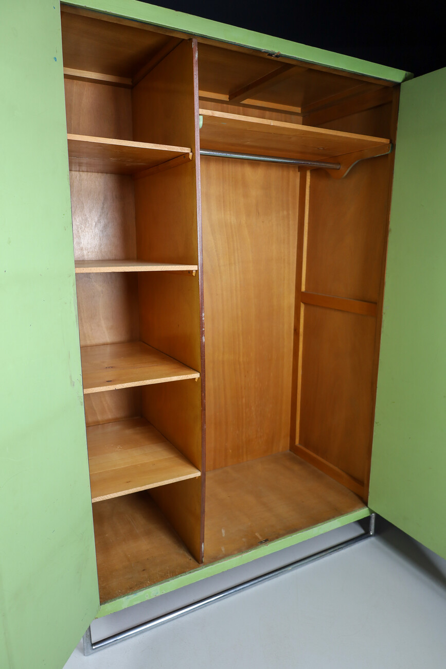 Bauhaus Wardrobe in Green Lacquered block-board and chrome-plated steel, Praque 1940 Early-20th century