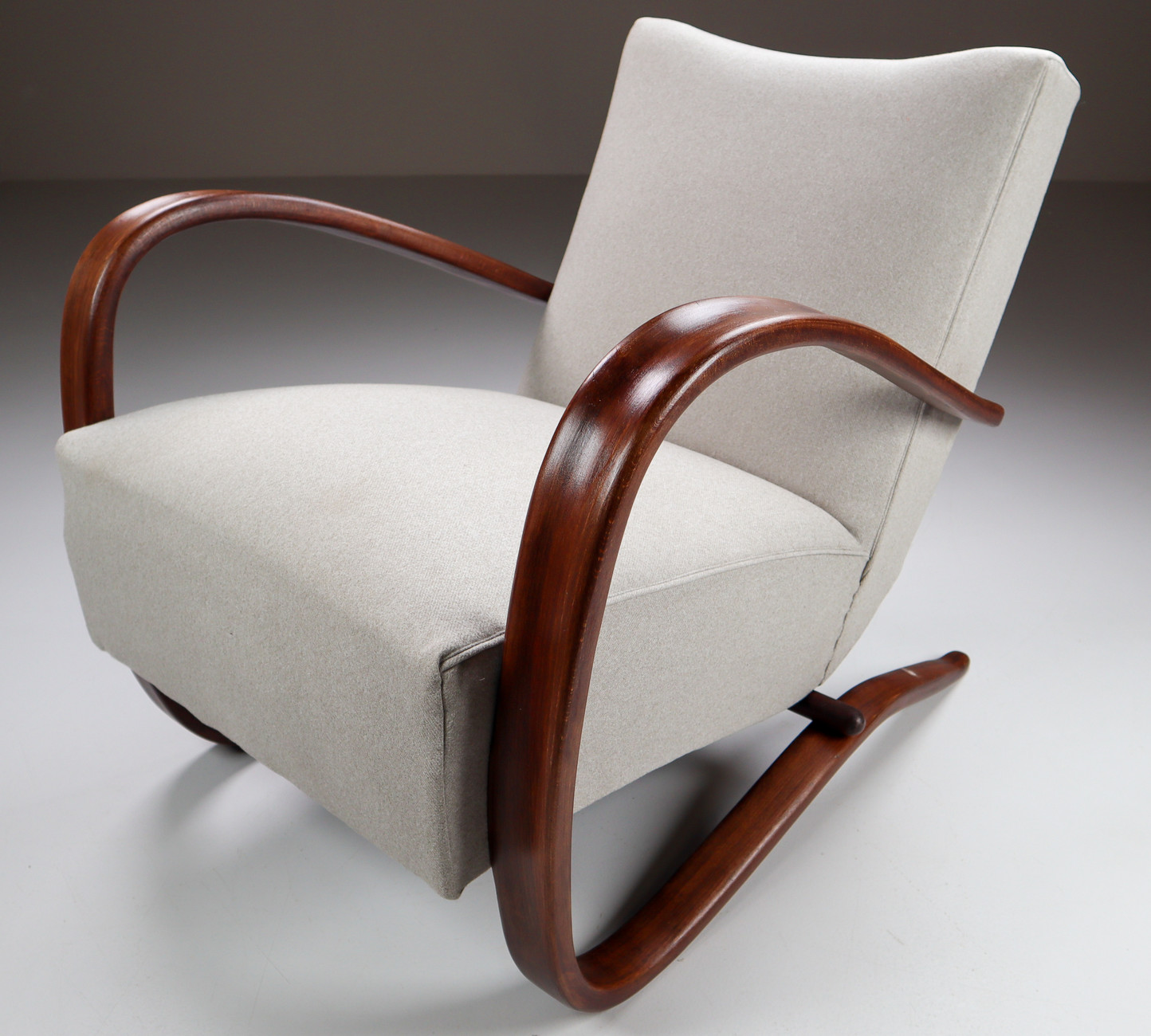 Bentwood Armchair H269 by Jindřich Halabala with new upholstered fabric 1930s Early-20th century