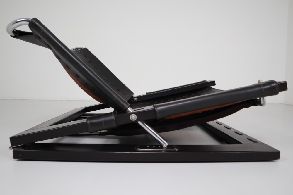 Brutalist Adjustable chair which was made by Sonja Wasseur. Amsterdam 1970’s