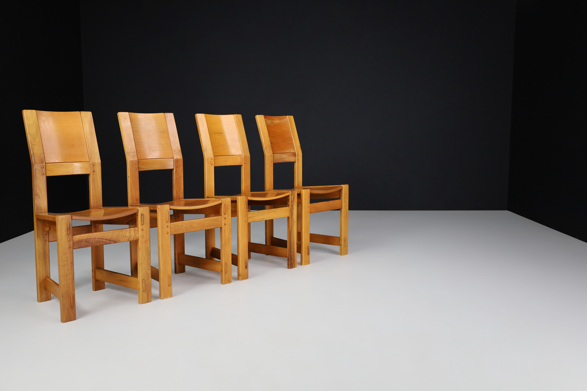 Brutalist Giuseppe Rivadossi Dining Chairs in Walnut, Italy 1970s Late-20th century