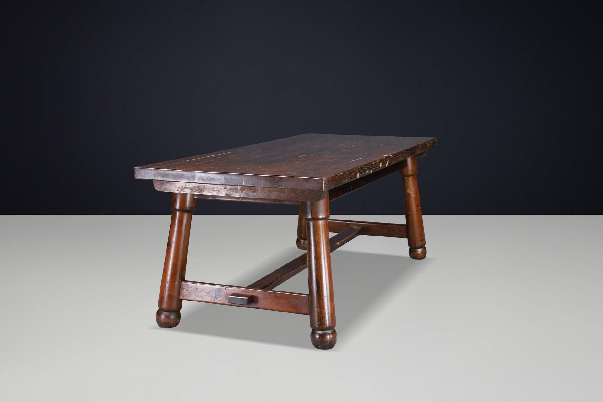 Brutalist Large french pine dining table BY MEUBLES GEORGES ROBERT, France 1950 Mid-20th century