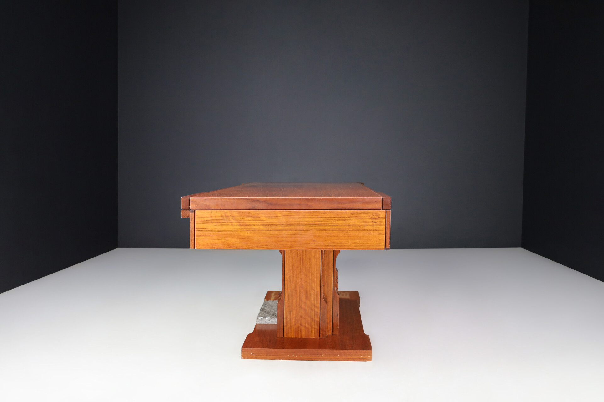 Brutalist Luciano Frigerio Presidential Writing desk in Walnut , Italy 1970s Late-20th century