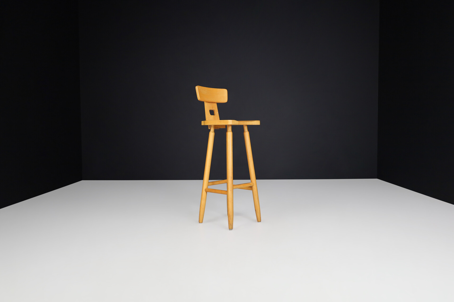 Brutalist - Modern Blond Beechwood bar stools, France 1960s Mid-20th century