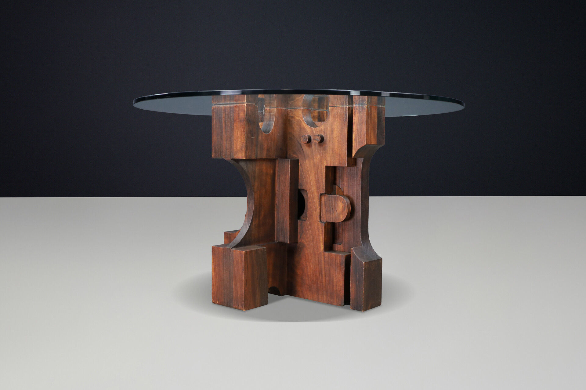 Brutalist Nerone Ceccarelli for Gruppo NP2 — Sculptural Round Dining Table, Italy, 1982 Late-20th century