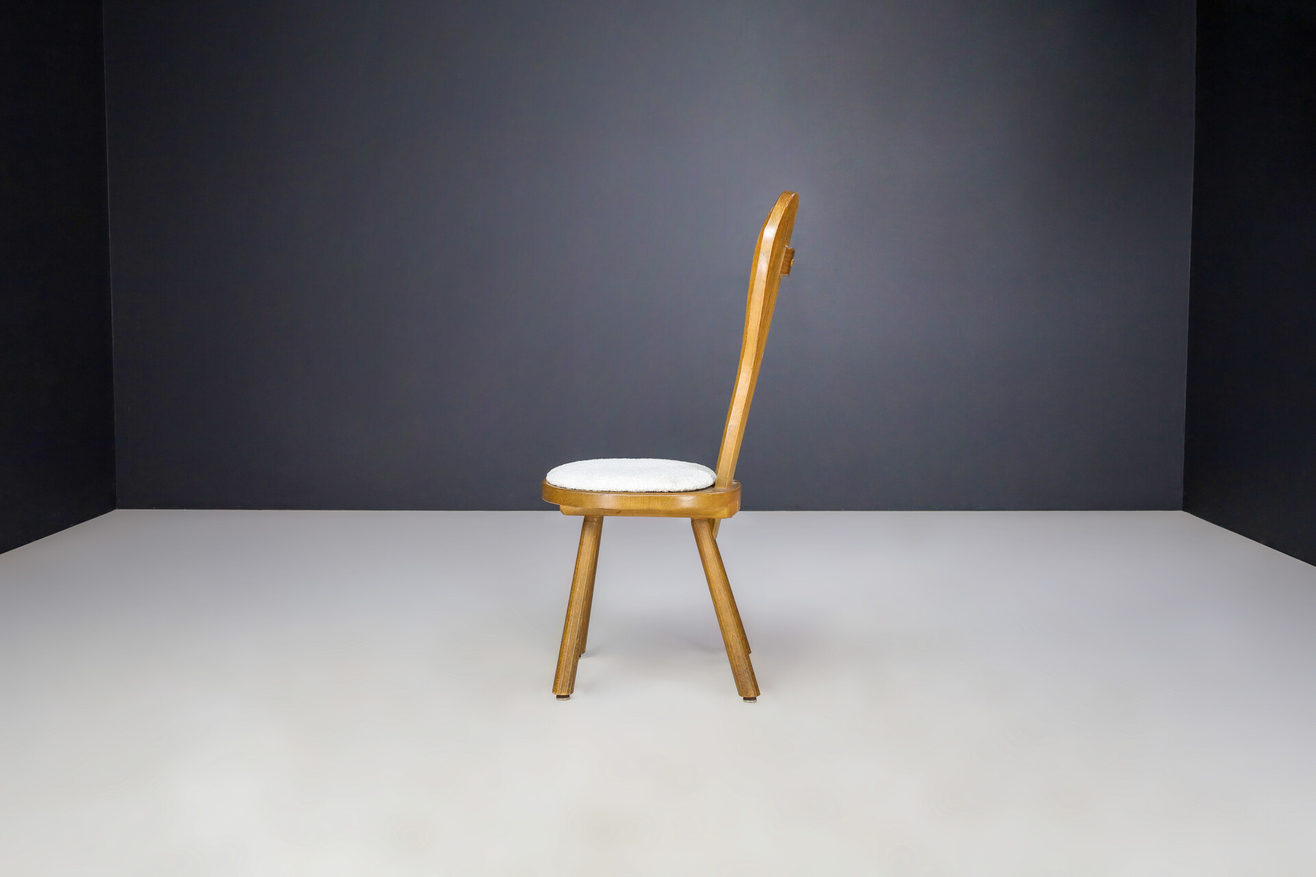 Brutalist Oak and Bouclé Dining room chairs, France 1960s Mid-20th century