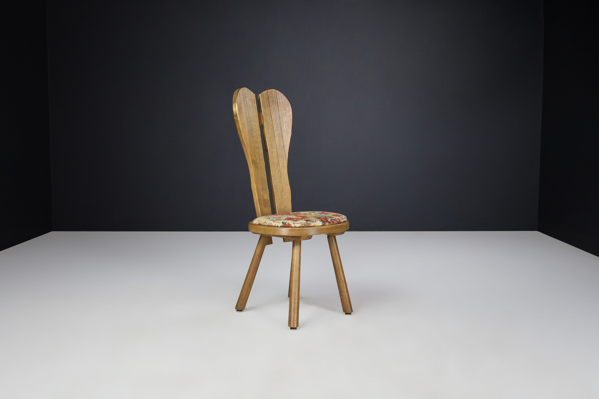 Brutalist Oak and Floral fabric Dining room chairs, France 1960s Mid-20th century