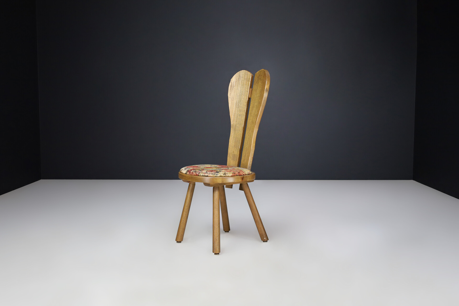 Brutalist Oak and Floral fabric Dining room chairs, France 1960s Mid-20th century