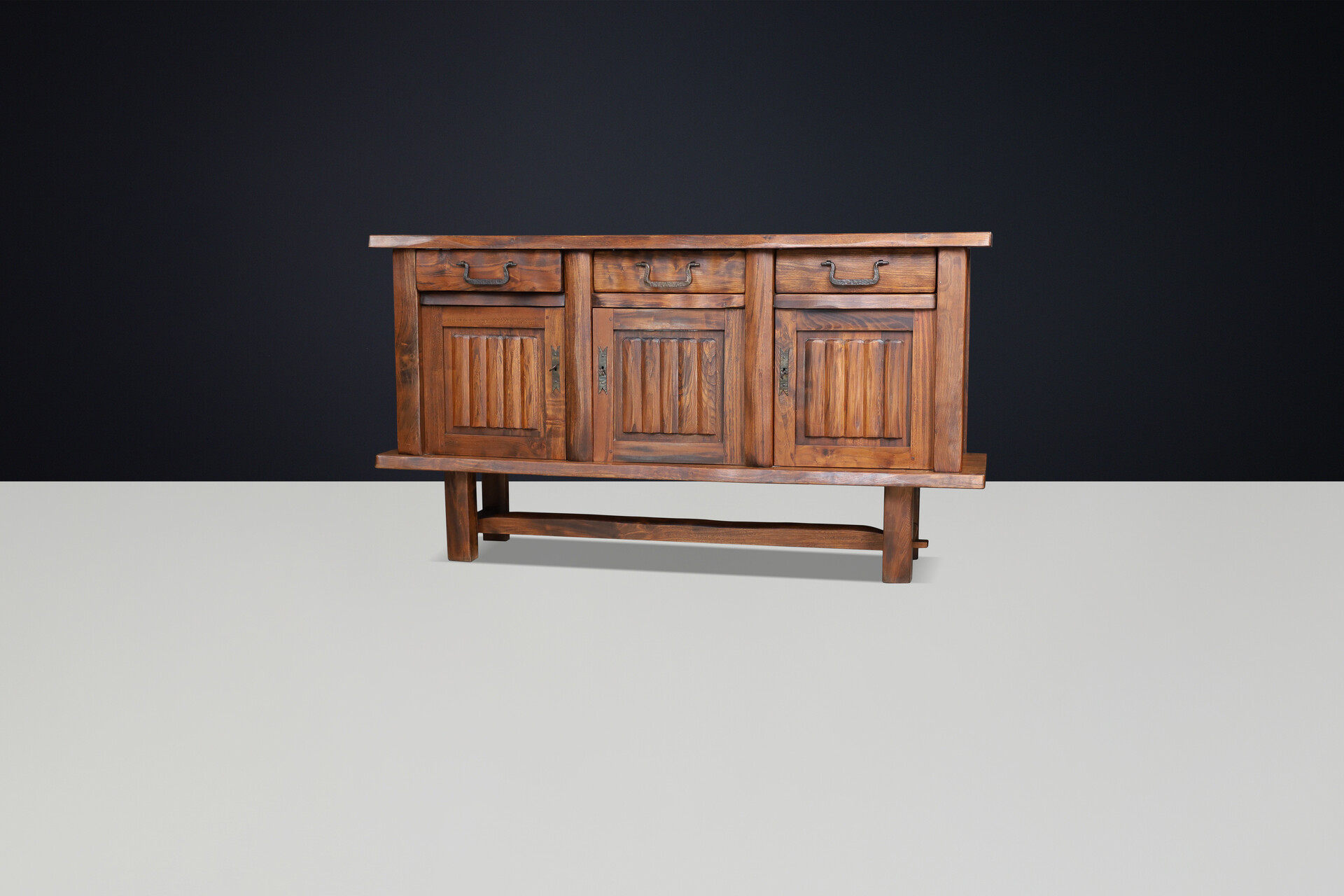 Brutalist Olavi Hanninen Elm sideboard for Mikko Nupponen, Finland, 1960s Mid-20th century