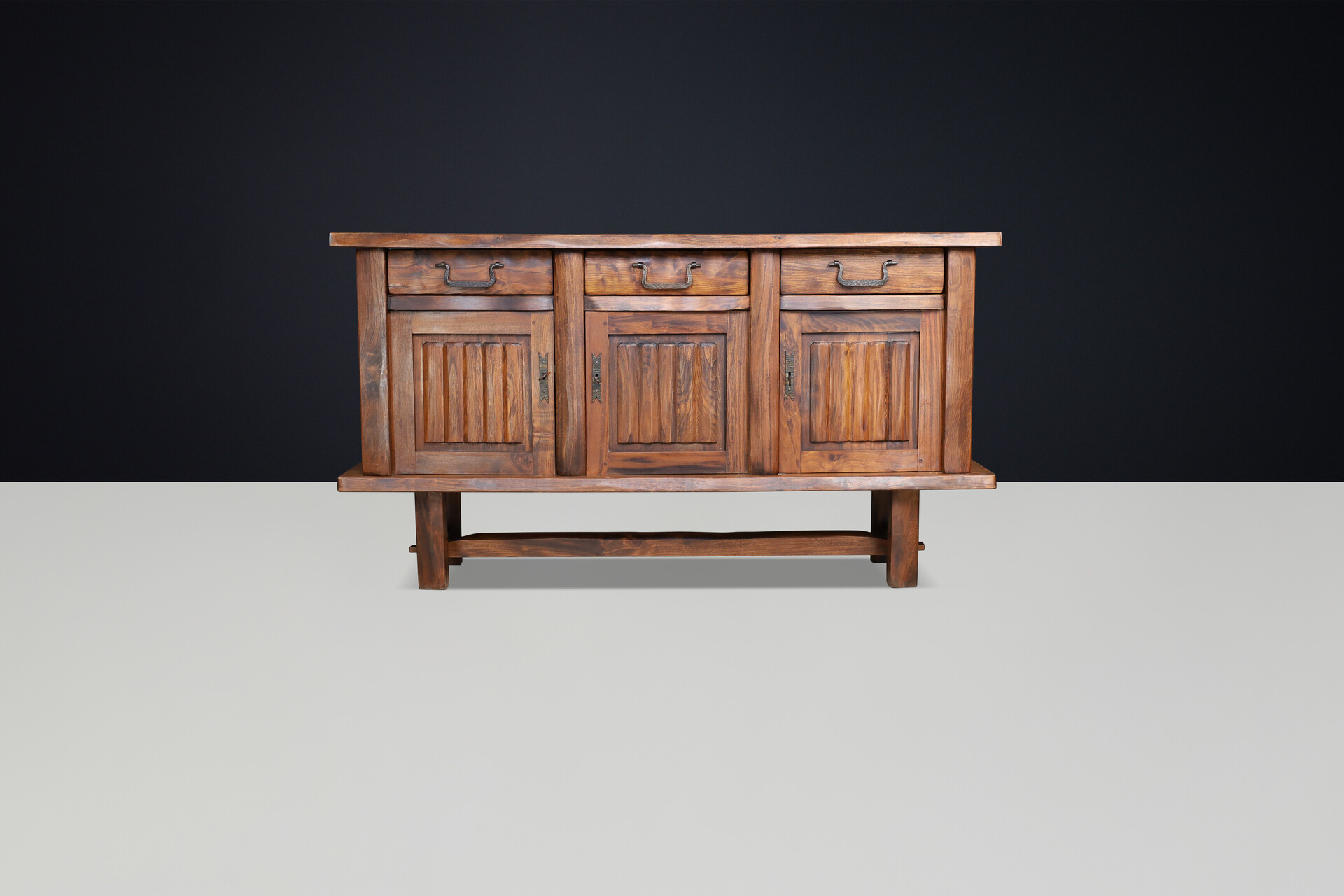 Brutalist Olavi Hanninen Elm sideboard for Mikko Nupponen, Finland, 1960s Mid-20th century