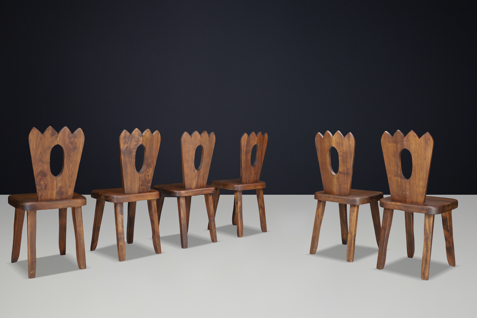 Brutalist Sculptural Olavi Hänninen “King’s Chairs” in Solid Elm, Finland, 1970 Late-20th century