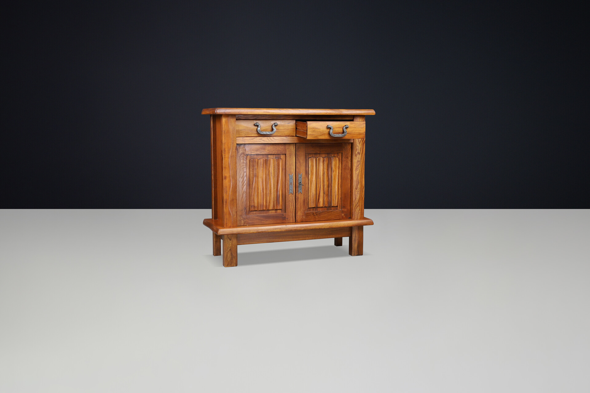 Brutalist Sideboard in Elm by Olavi Hänninen for Mikko Nupponen, Finland, 1958 Mid-20th century