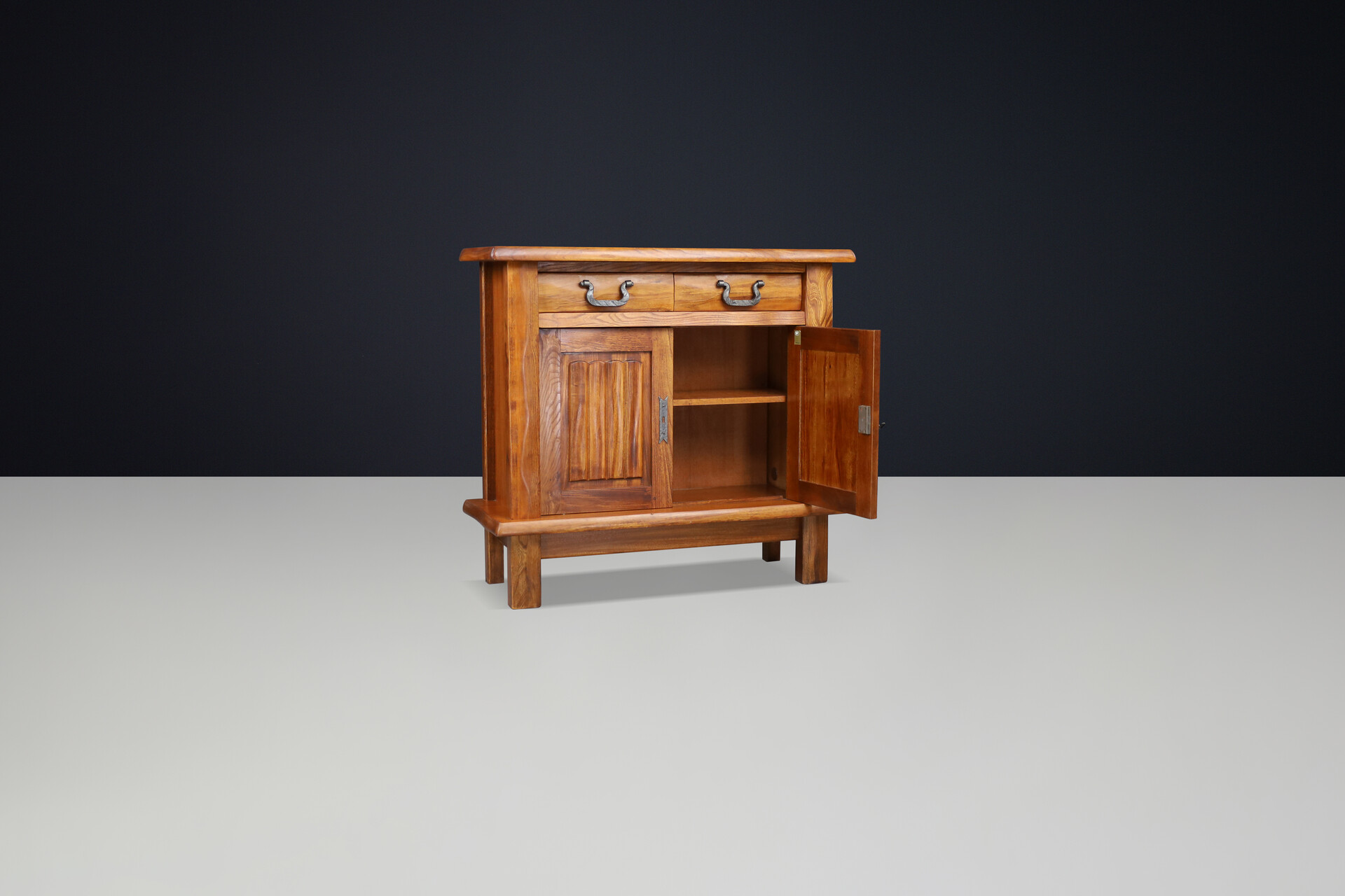 Brutalist Sideboard in Elm by Olavi Hänninen for Mikko Nupponen, Finland, 1958 Mid-20th century