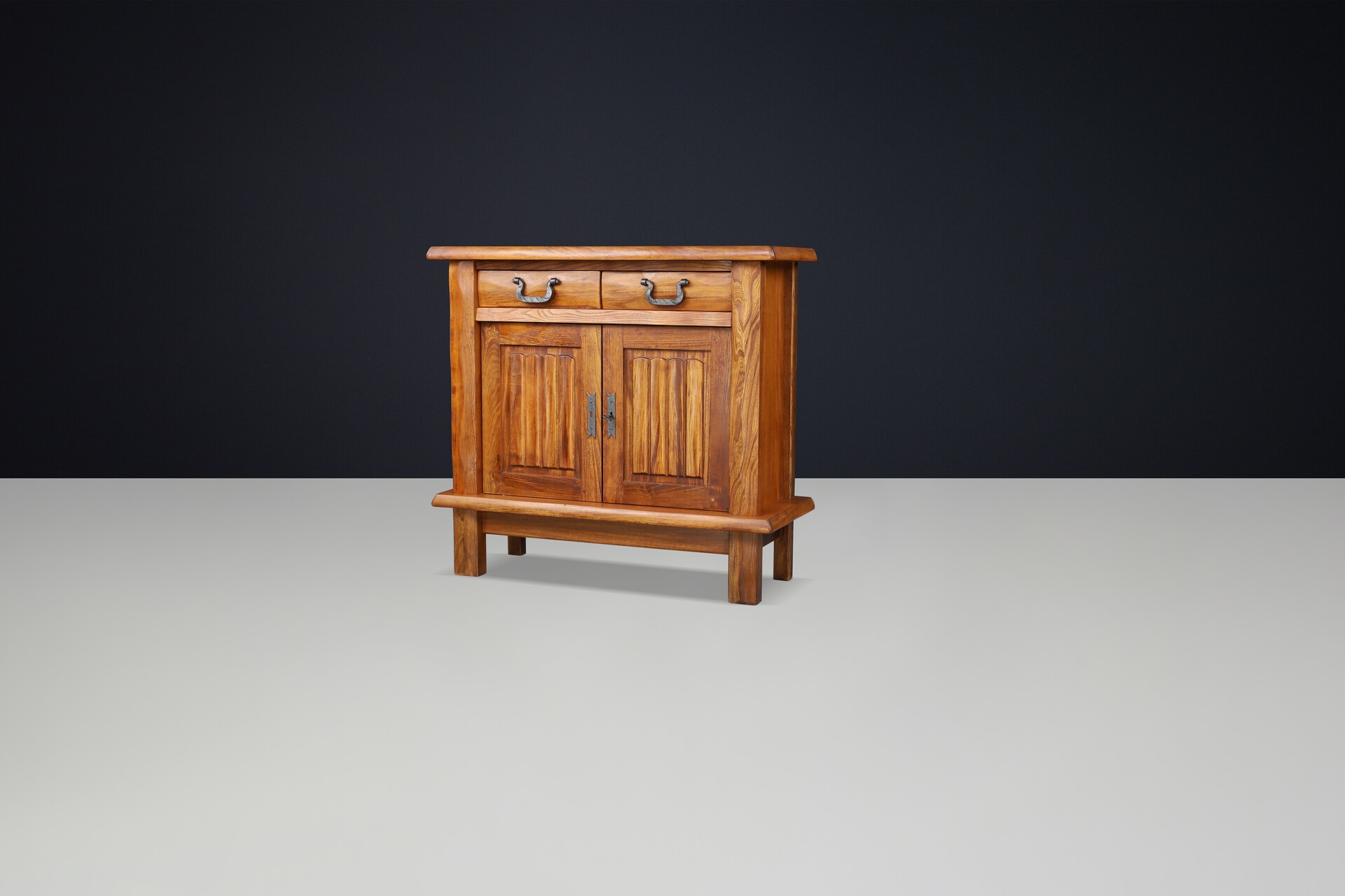 Brutalist Sideboard in Elm by Olavi Hänninen for Mikko Nupponen, Finland, 1958 Mid-20th century