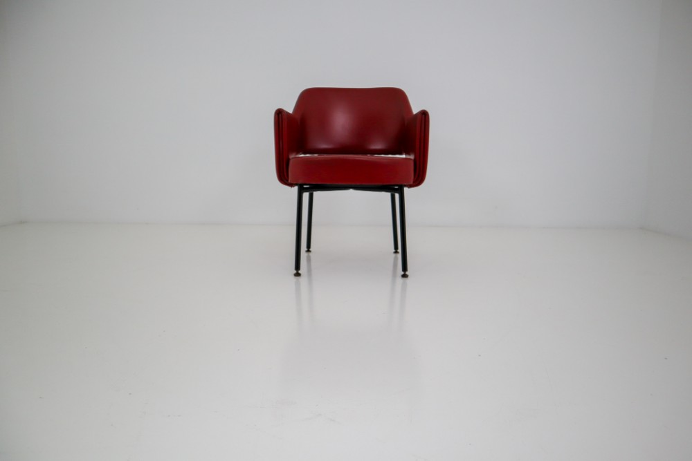 Chair model 