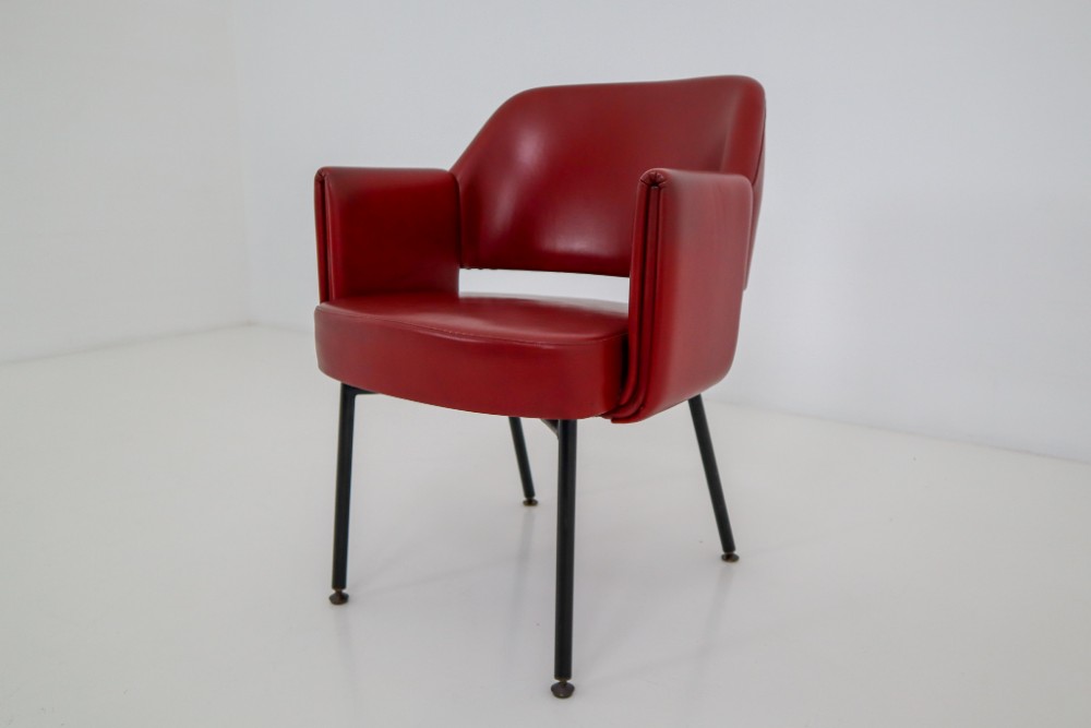 Chair model 