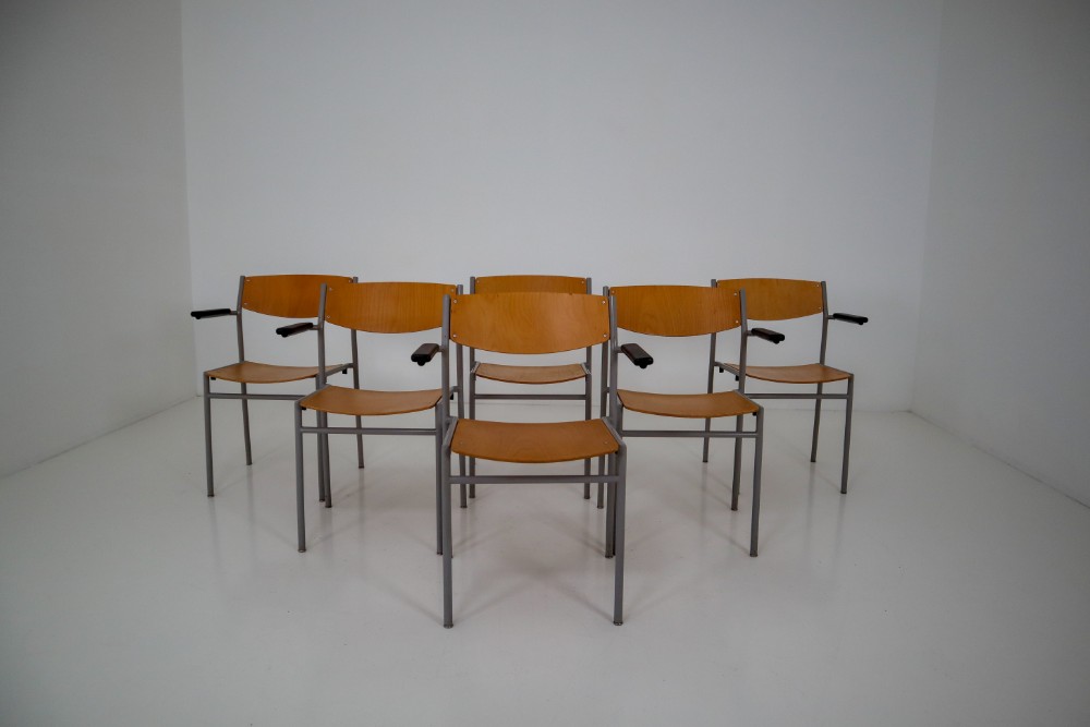 Crazy set of 100 x comfortable industrial plywood chairs, produced in Holland 