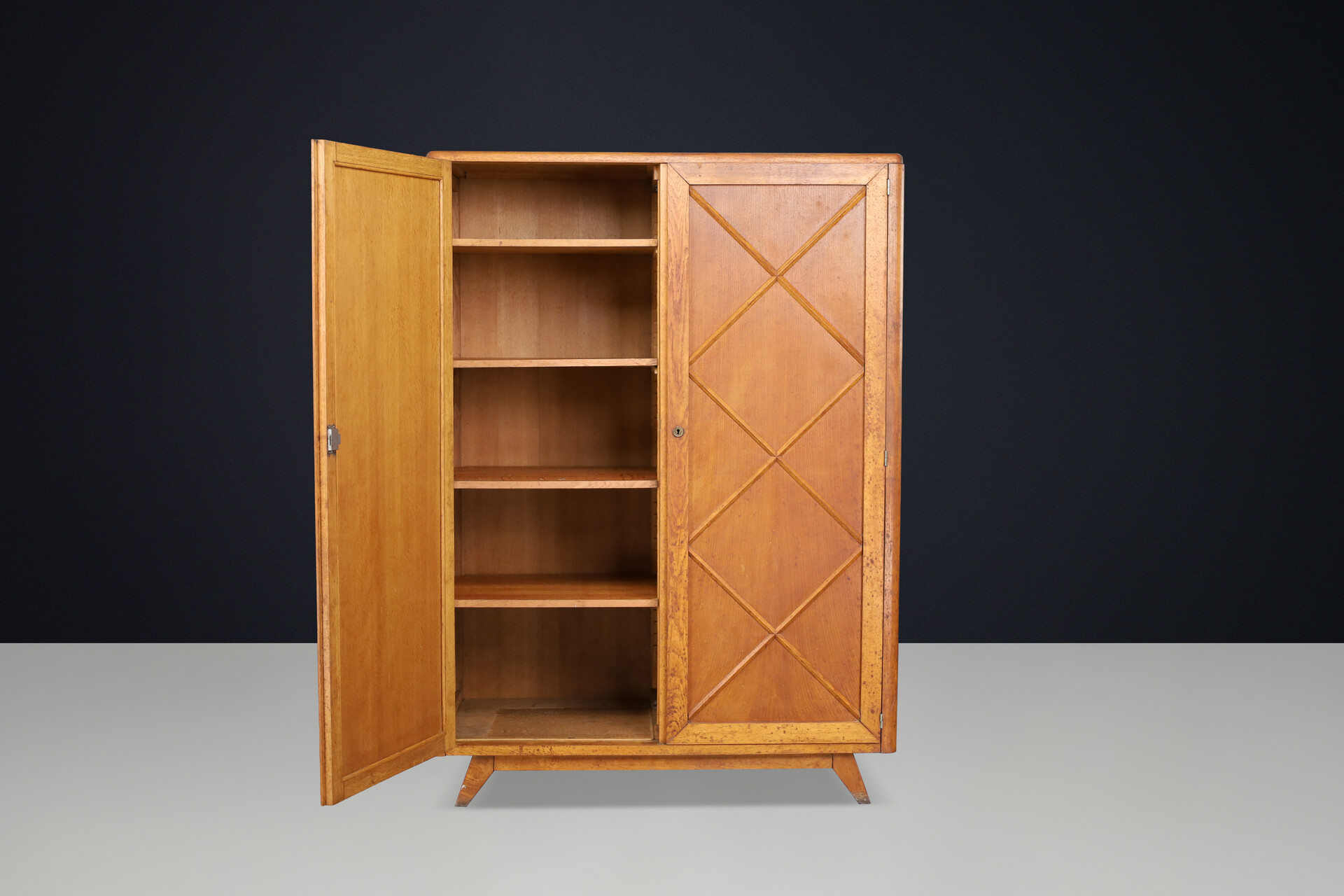 Demountable French Blond Oak Wardrobe with Diamond Pattern Doors, 1950s Mid-20th century