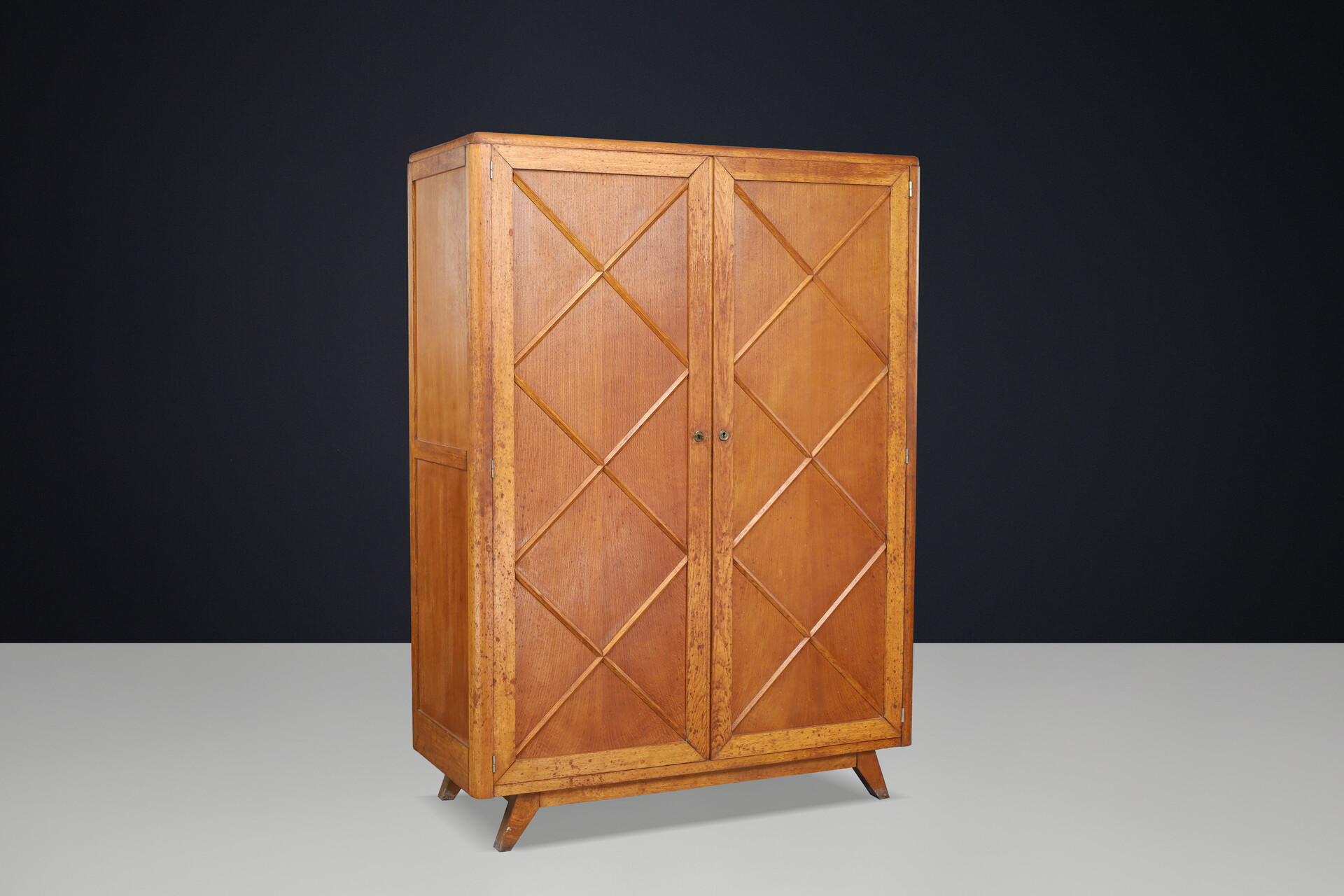 Demountable French Blond Oak Wardrobe with Diamond Pattern Doors, 1950s Mid-20th century