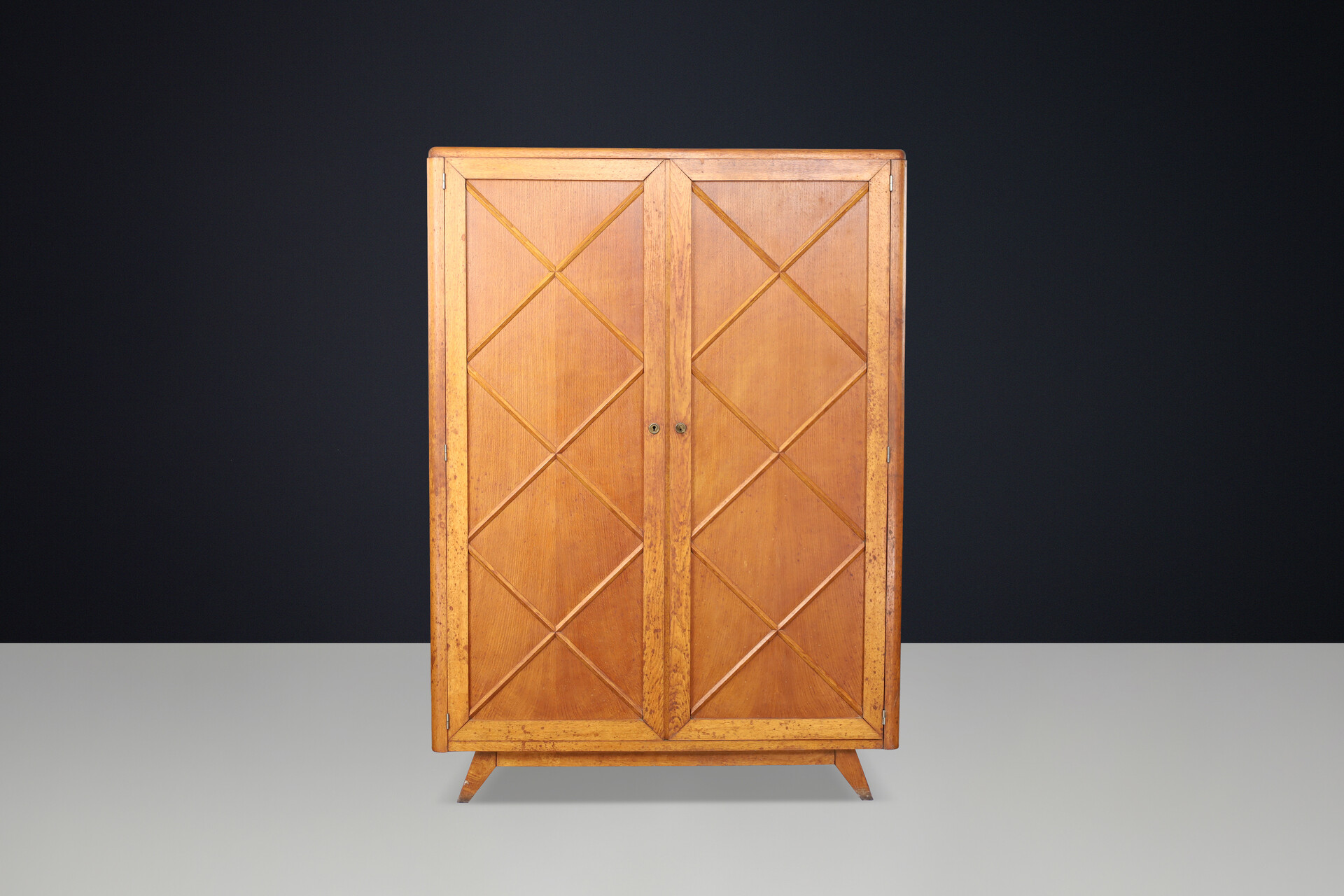 Demountable French Blond Oak Wardrobe with Diamond Pattern Doors, 1950s Mid-20th century