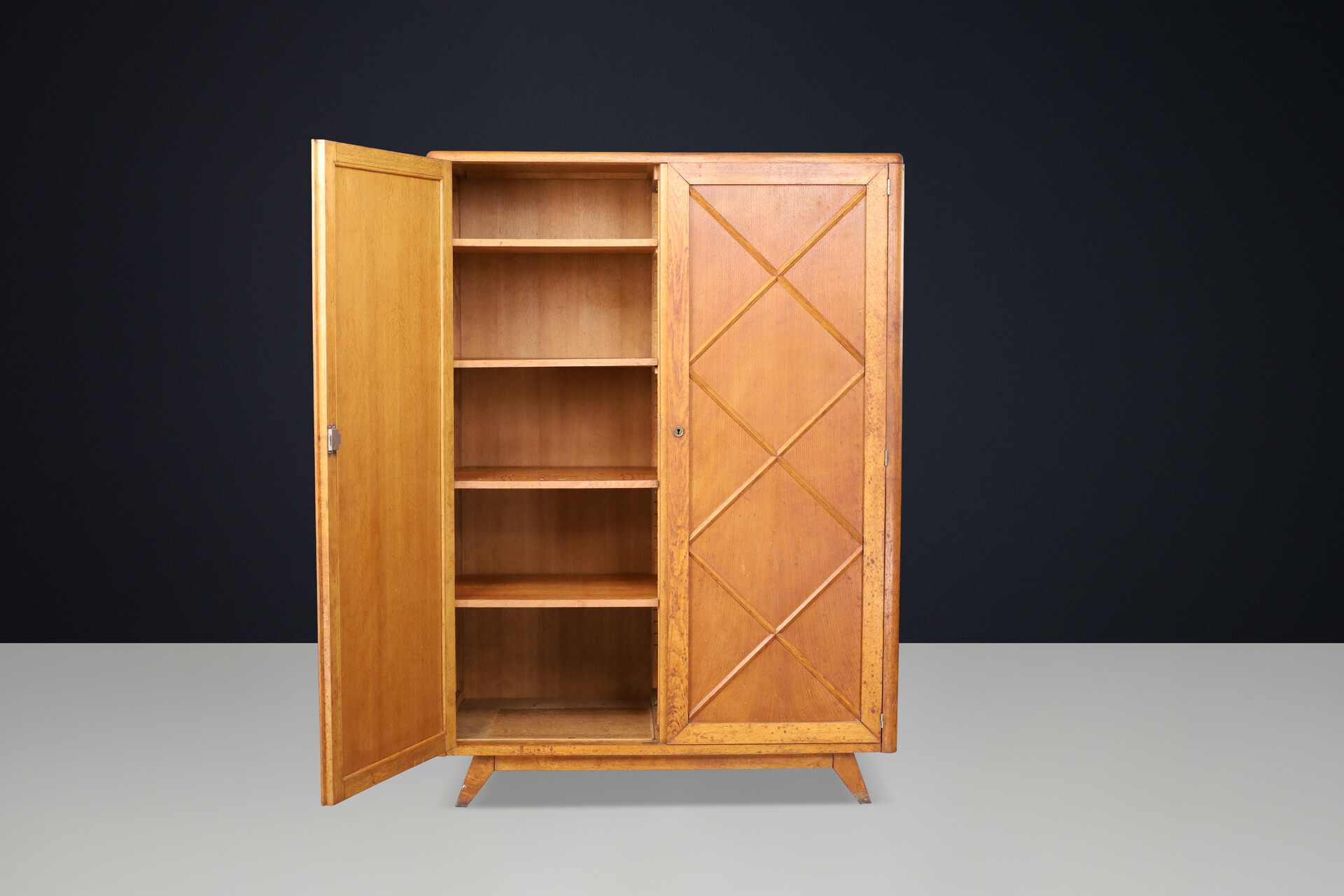 Demountable French Blond Oak Wardrobe with Diamond Pattern Doors, 1950s Mid-20th century