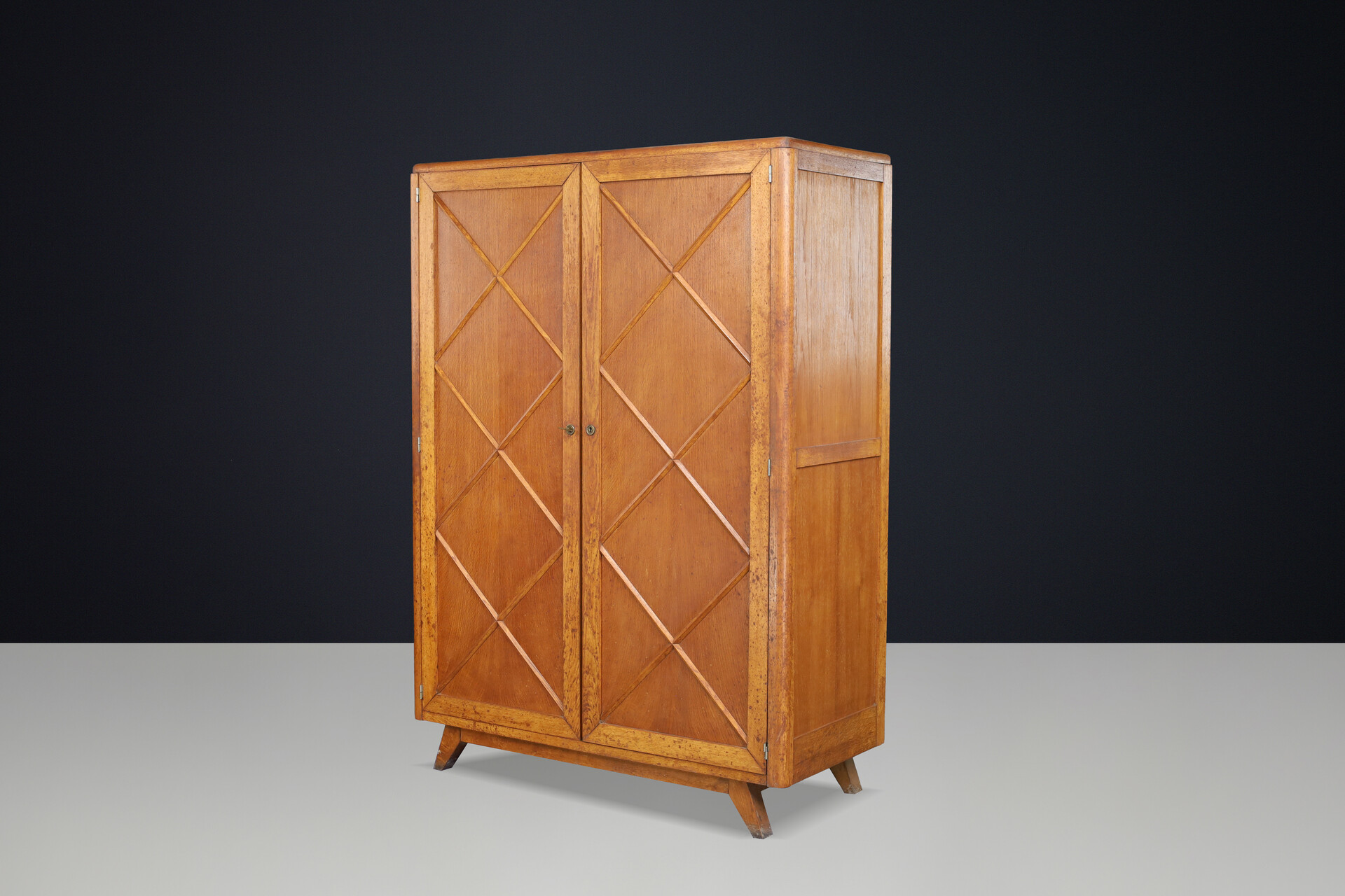 Demountable French Blond Oak Wardrobe with Diamond Pattern Doors, 1950s Mid-20th century