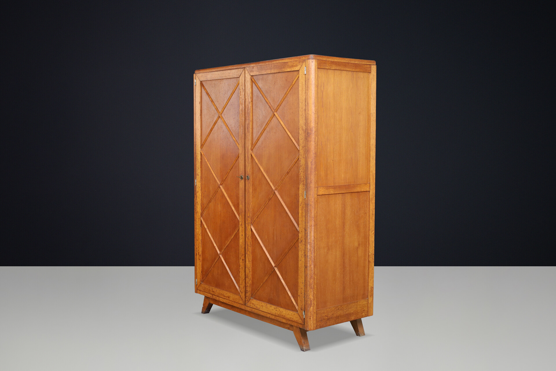 Demountable French Blond Oak Wardrobe with Diamond Pattern Doors, 1950s Mid-20th century
