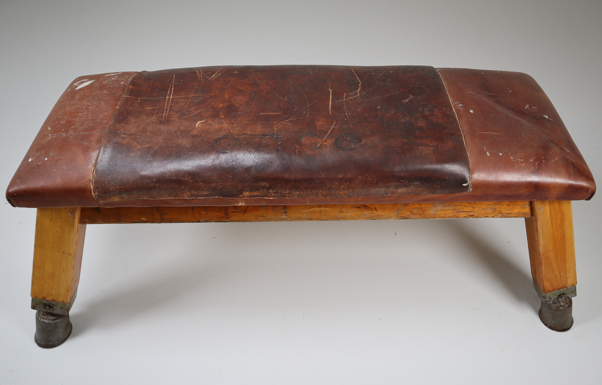Dutch Vintage Patinated Leather Gym Bench or Table, Mid-20th century