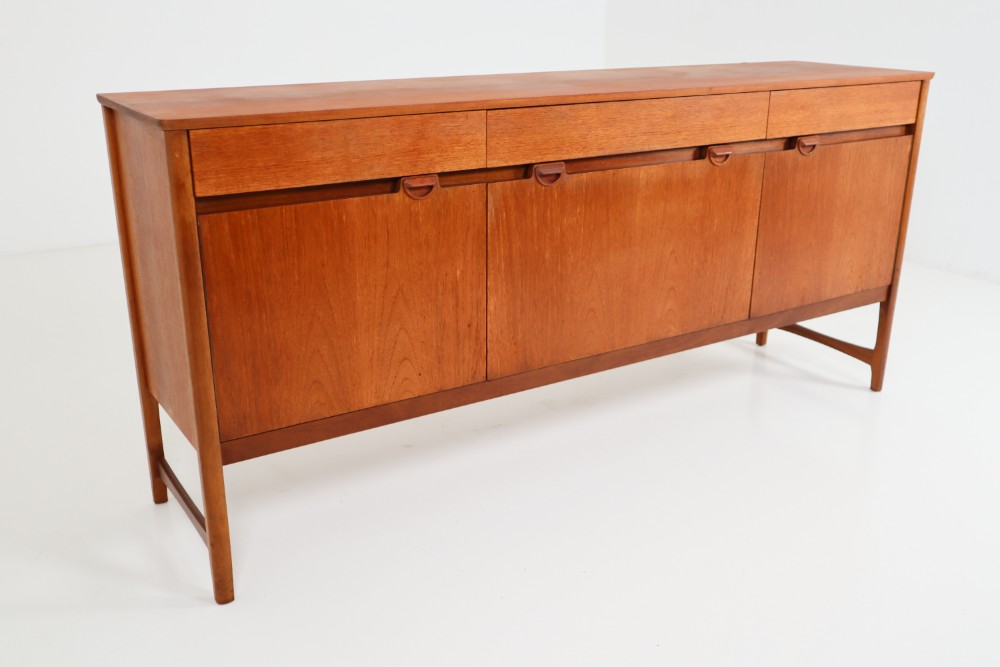English Mid-Century Modern large Teak Sideboard, Stamped Nathan, 1960s Mid-20th century