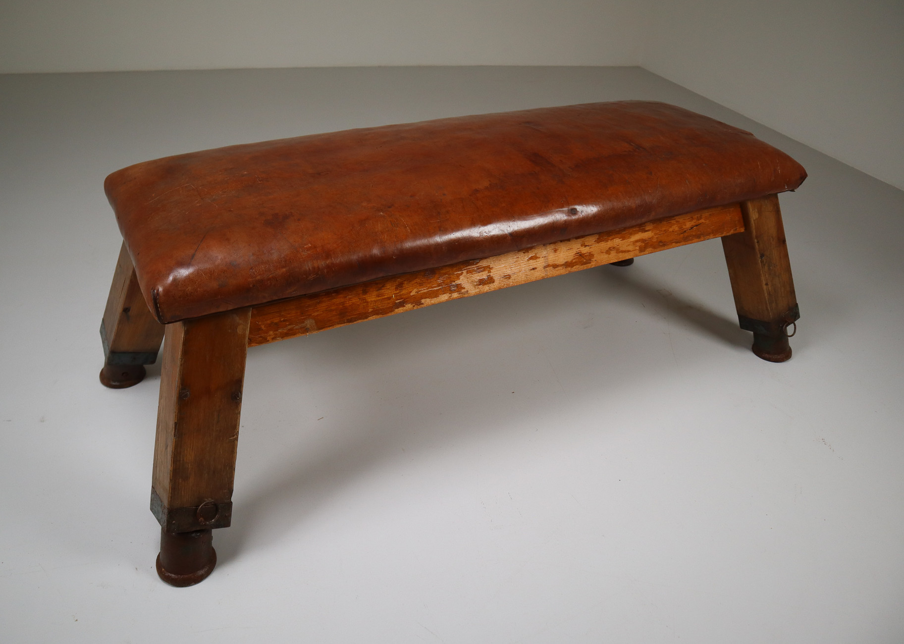 European Vintage Patinated Leather Gym Bench Or Table, Circa 1950s Early-20th century