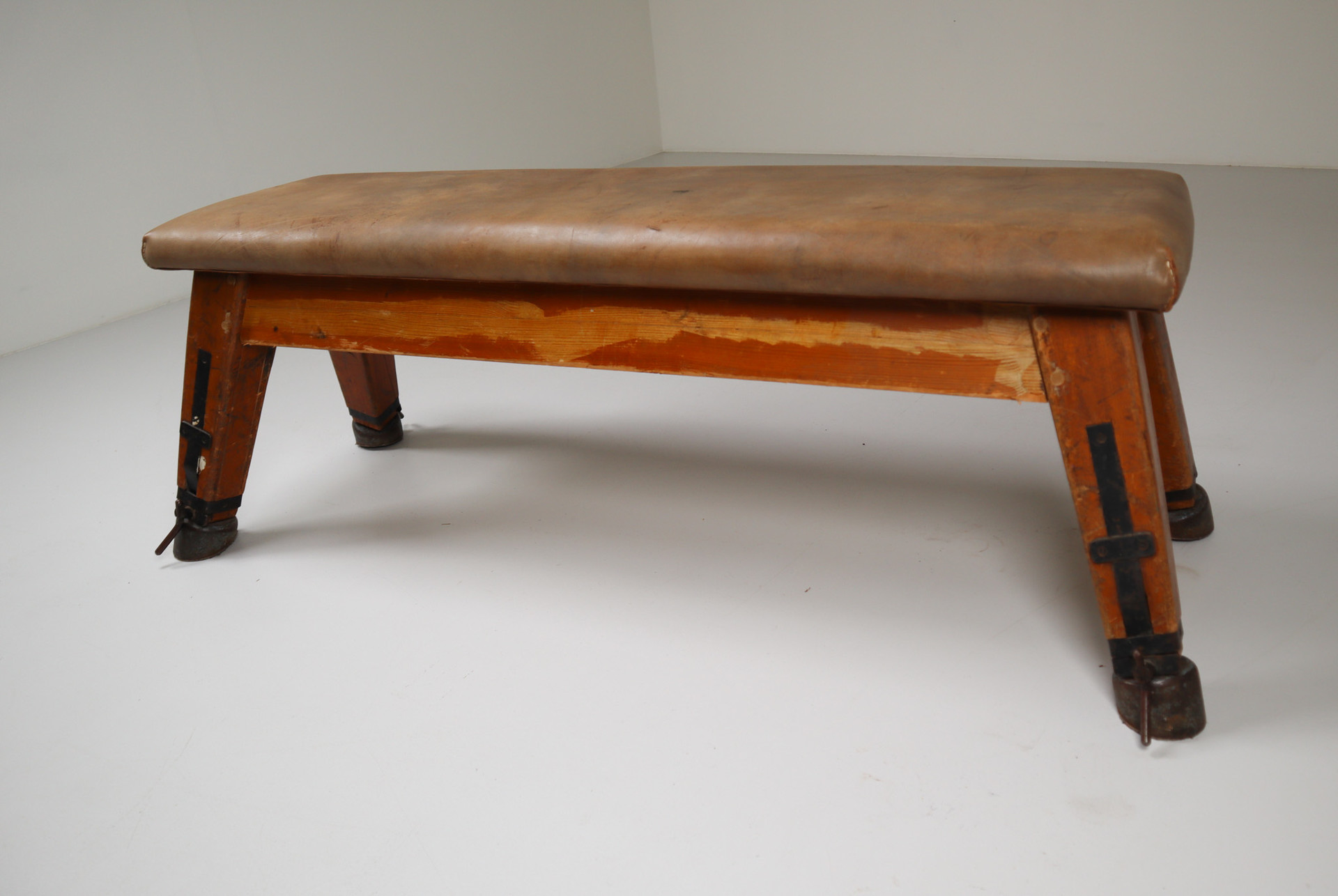European Vintage Patinated Leather Gym Bench or Table, circa 1950s Mid-20th century