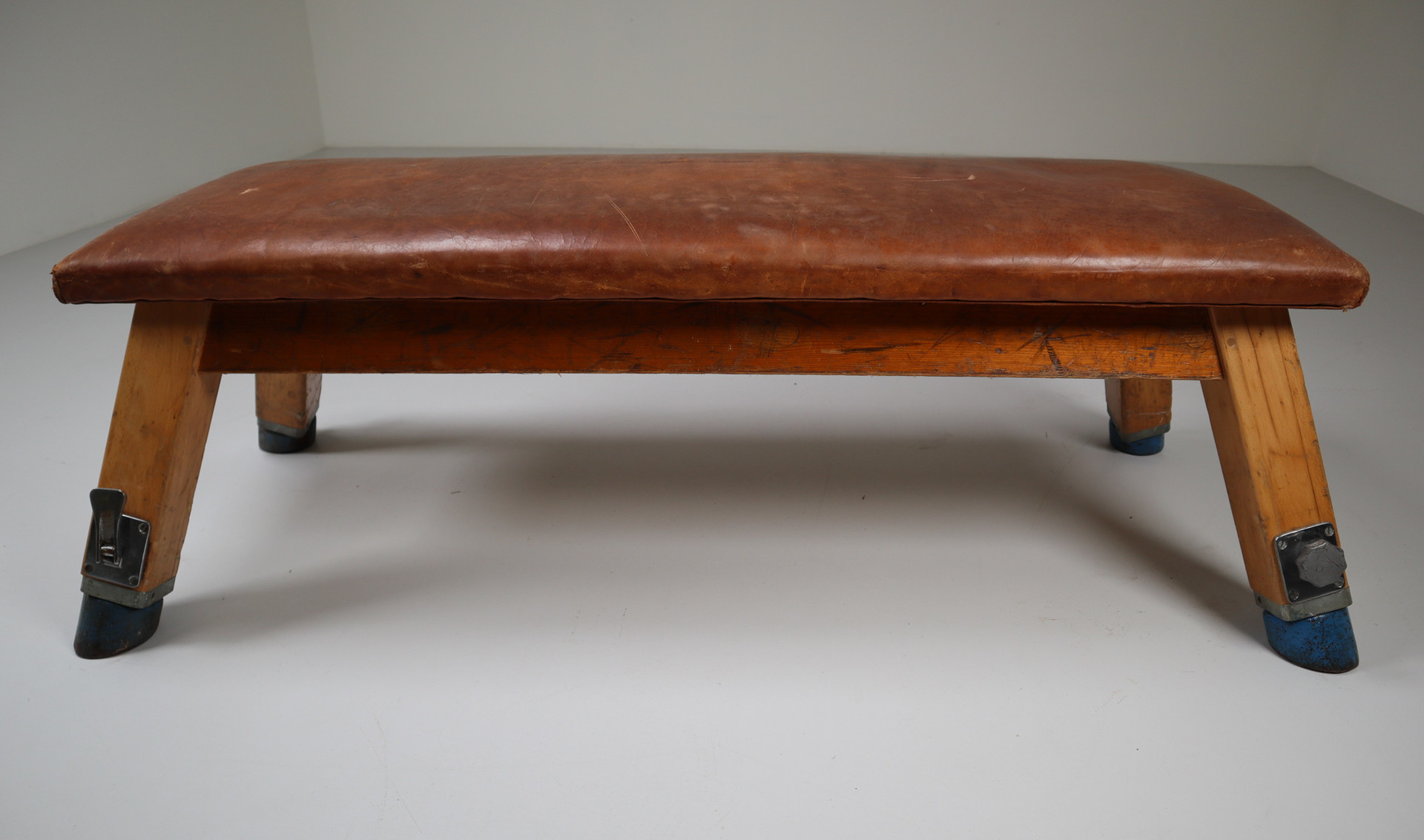 European Vintage Patinated Leather Gym Bench or Table, circa 1950s Mid-20th century