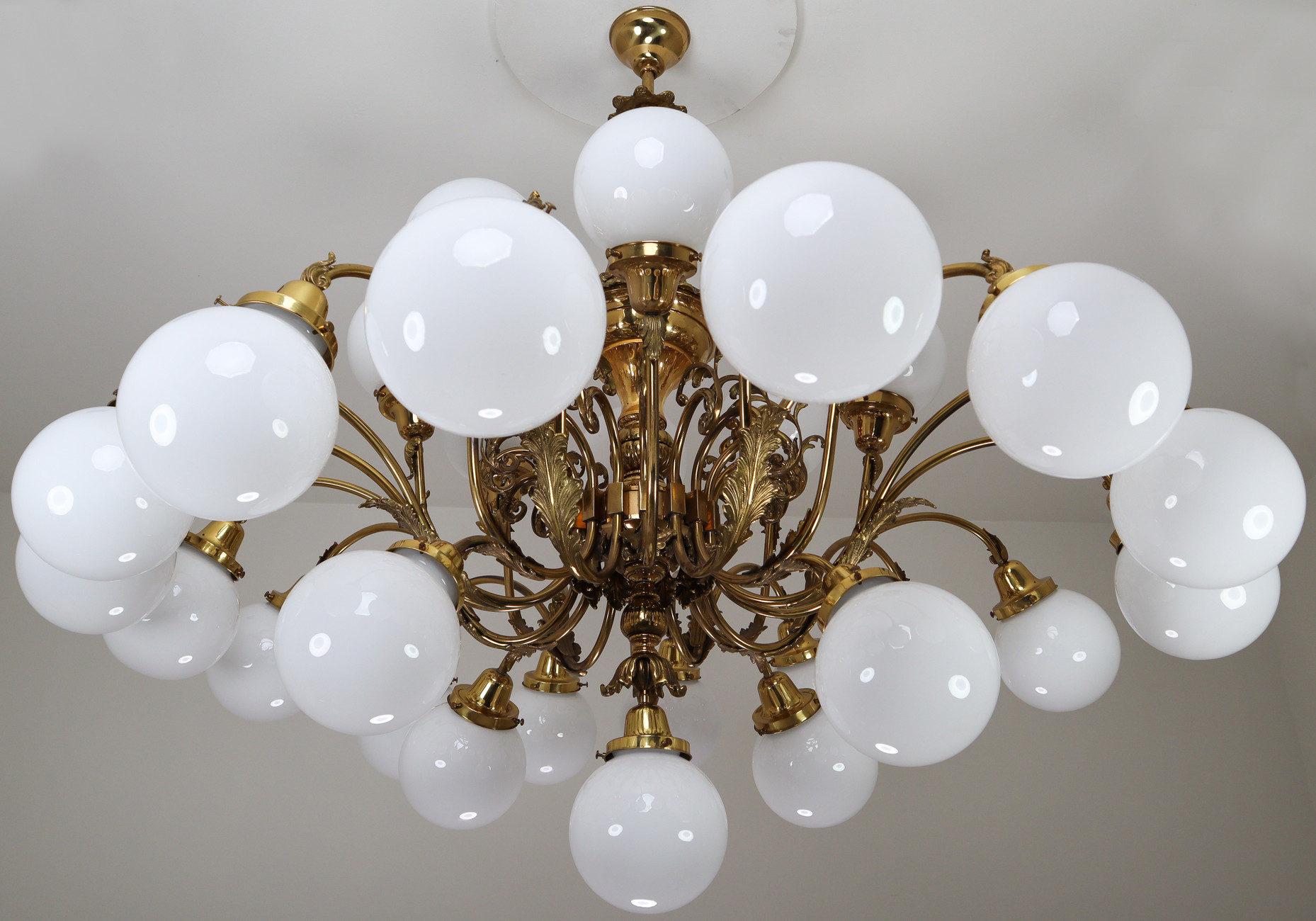 Extra Large brass Chandelier Praque Early-20th century