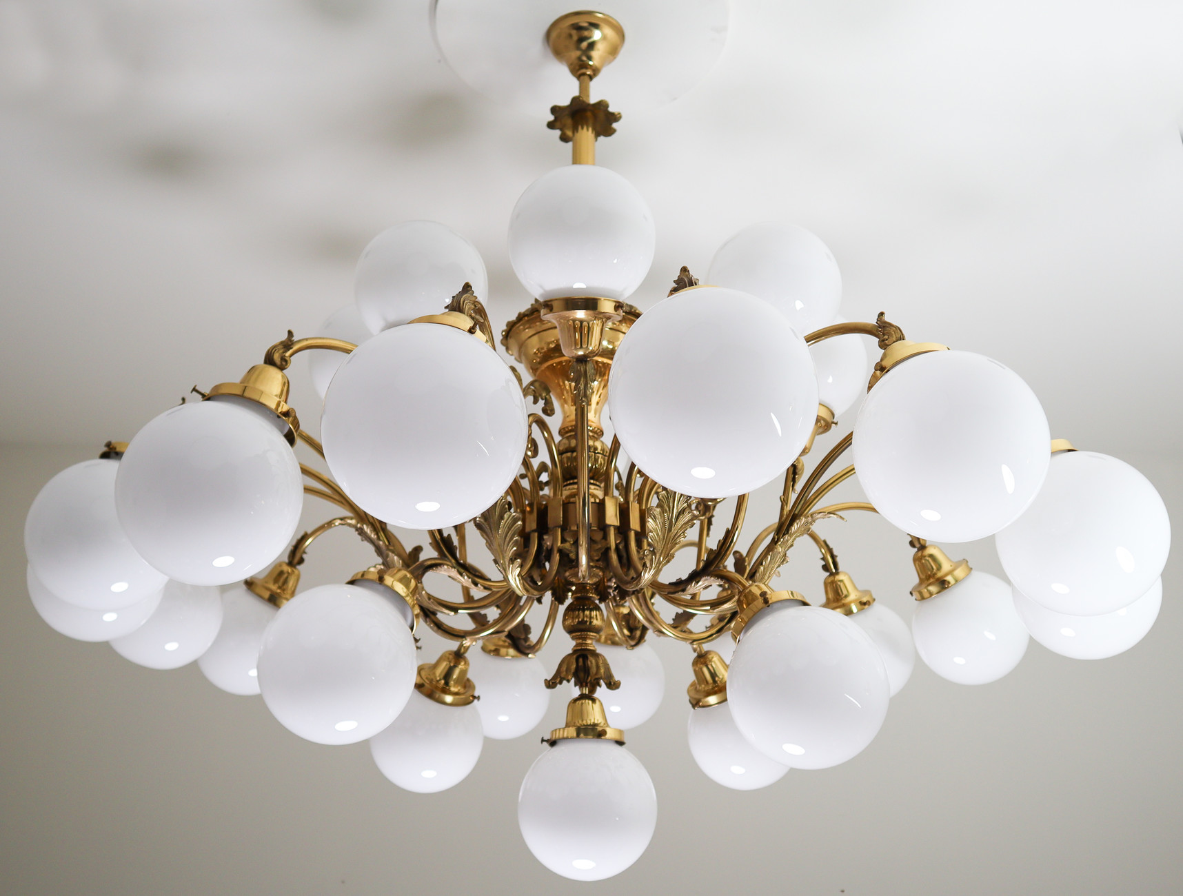 Extra Large brass Chandelier Praque Early-20th century