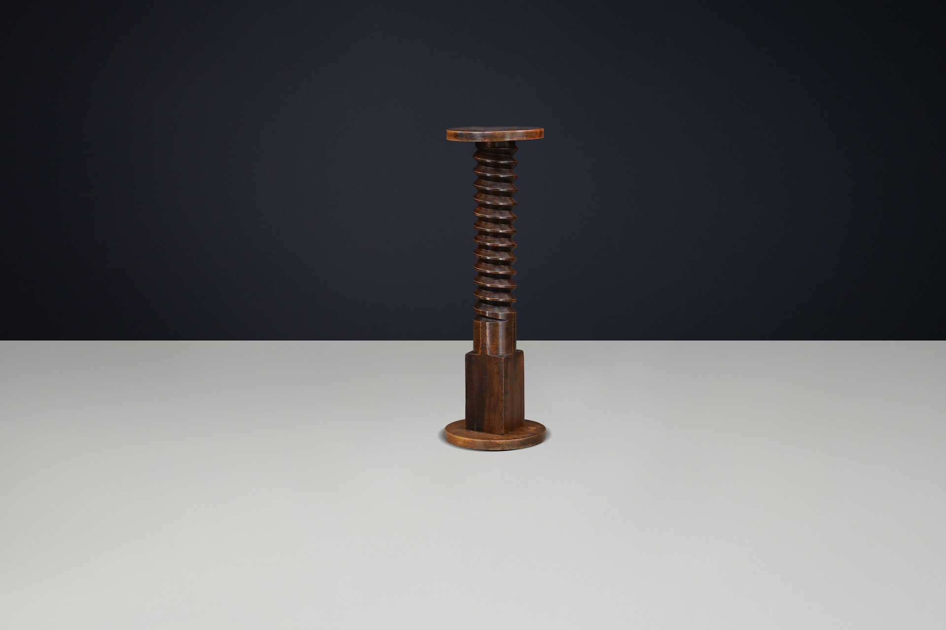 French Hand-Carved Spiral Wooden Pedestal with Original Patina, 1940s Mid-20th century