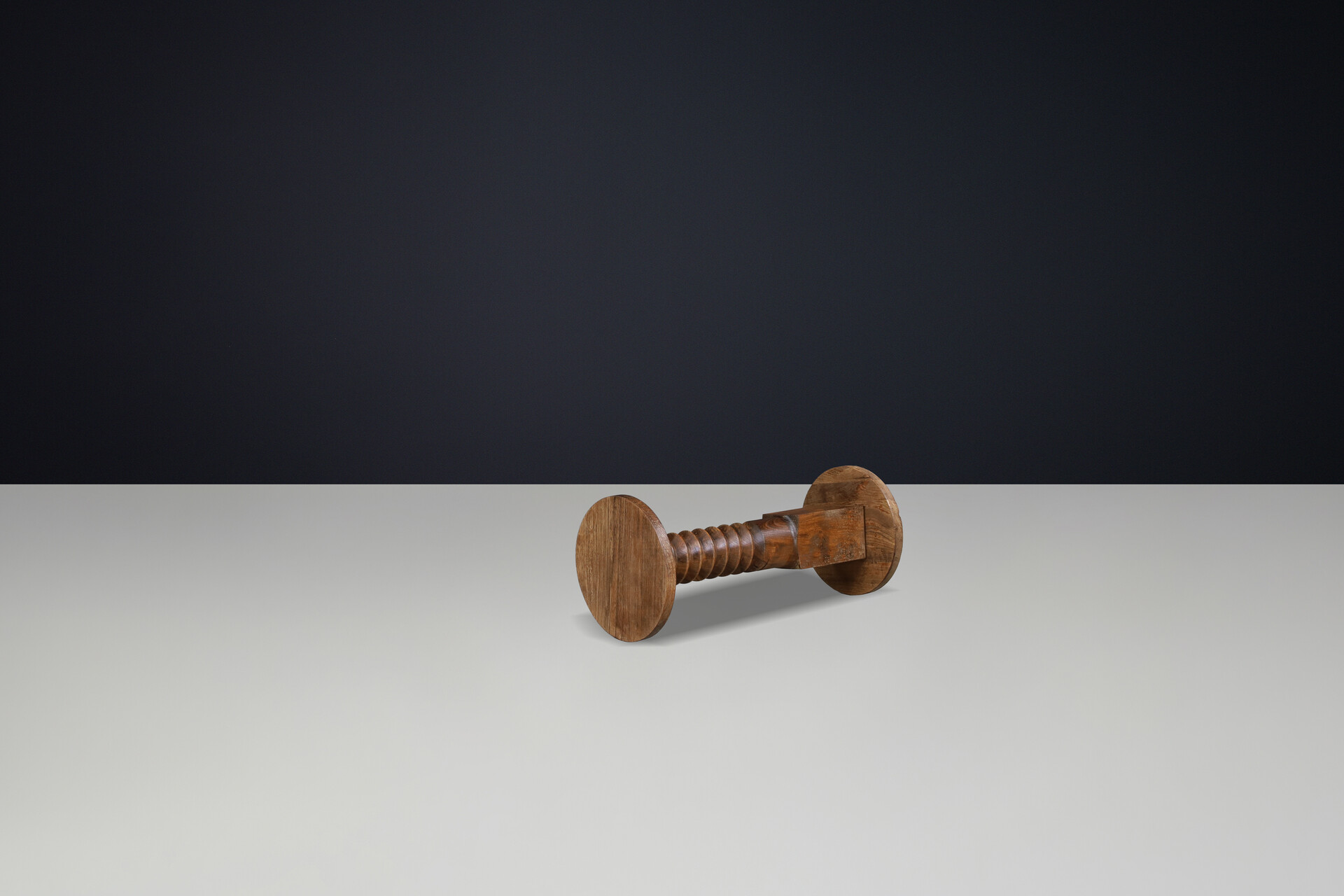 French Hand-Carved Spiral Wooden Pedestal with Original Patina, 1940s Mid-20th century