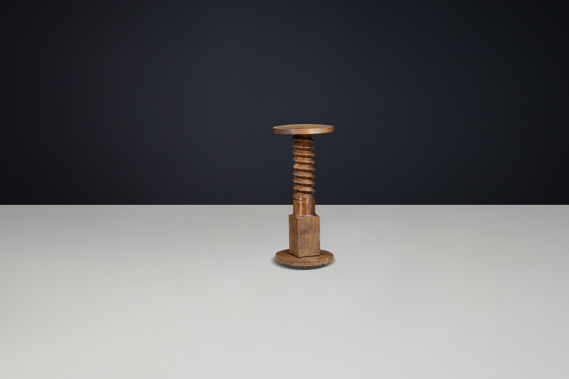 French Hand-Carved Spiral Wooden Pedestal with Original Patina, 1940s Mid-20th century