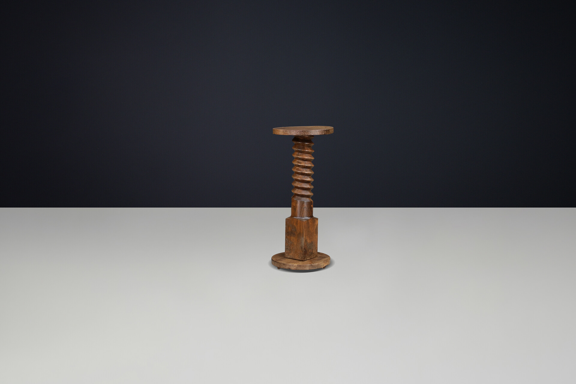 French Hand-Carved Spiral Wooden Pedestal with Original Patina, 1940s Mid-20th century