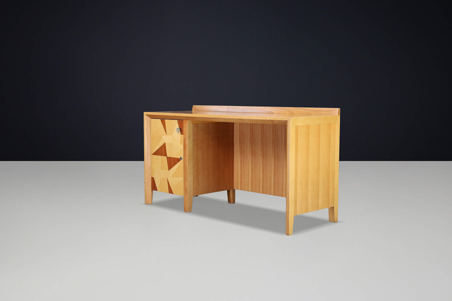 Giovanni Michelucci Geometric Inlaid Wood Desk, Italy, 1970s Late-20th century
