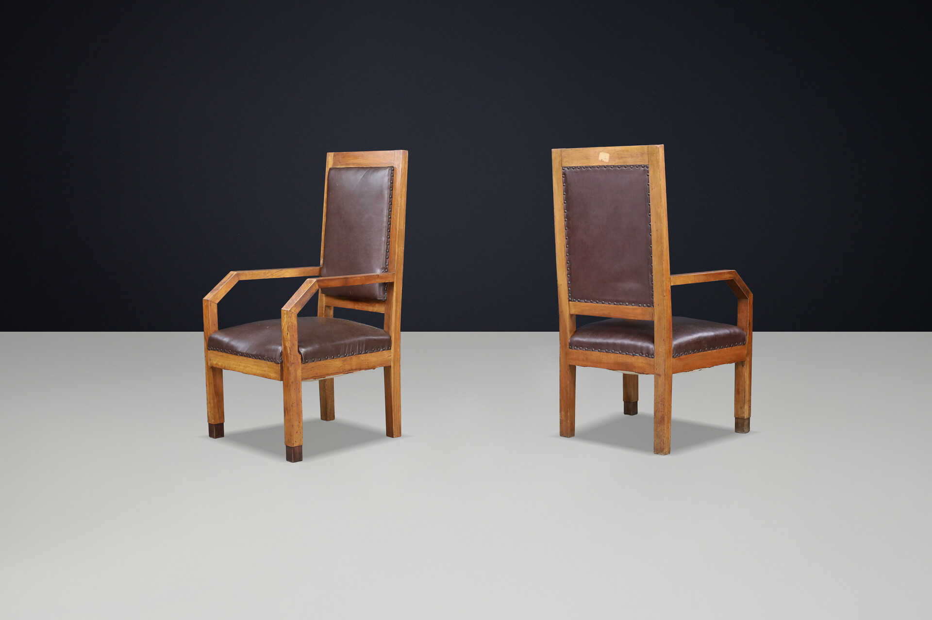 Giovanni Michelucci Patinated Oak and Leather Armchairs, Italy, 1930s Early-20th century