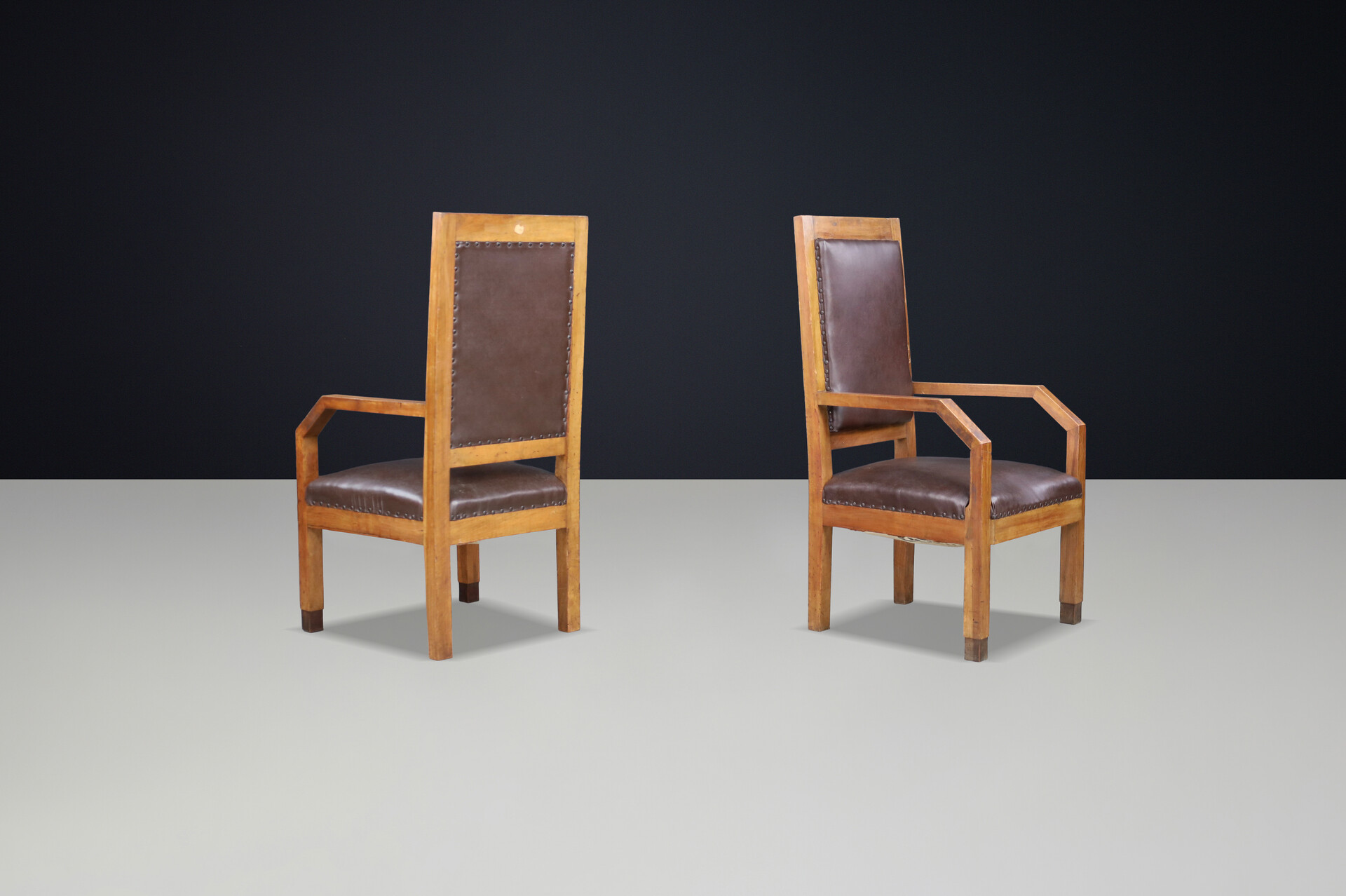 Giovanni Michelucci Patinated Oak and Leather Armchairs, Italy, 1930s Early-20th century